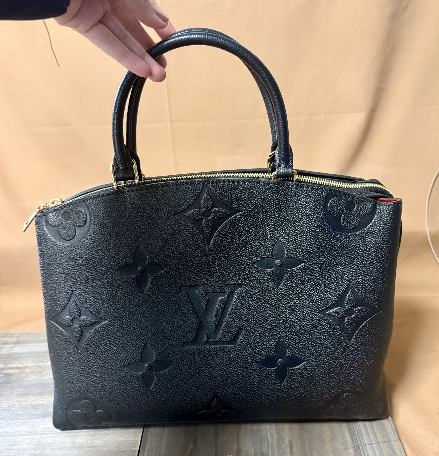 Authentic Louis Vuitton Grand Palais Black Monogram Empreinte Leather Women's