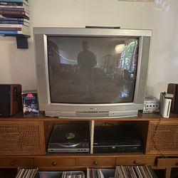 32” CRT TV — Perfect for Retro Gaming w/ Remote