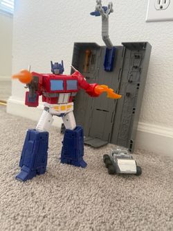 Transformers Studio Series ‘86 Optimus Prime