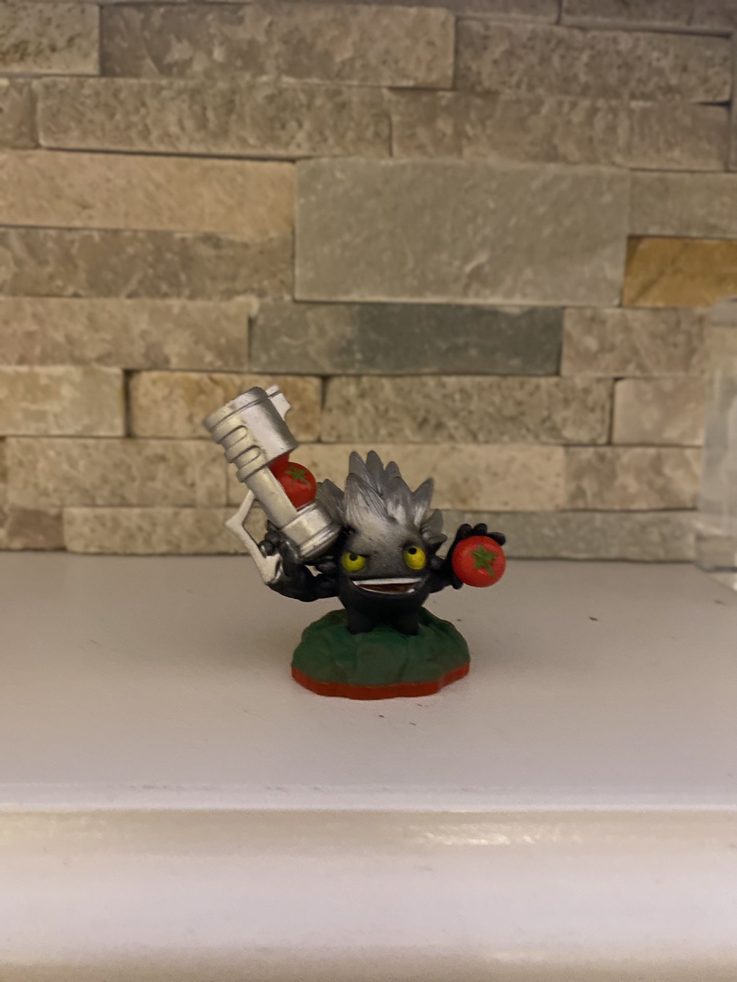 Skylanders Trap Team Core Skylander Dark Food Fight