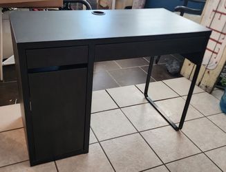 Ikea Micke Black Desk