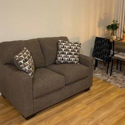 Ashley Furniture Avelton Loveseat