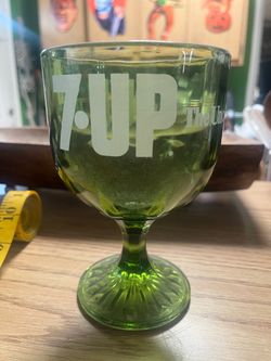 7 up vintage goblet