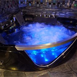 Jacuzzi Tub