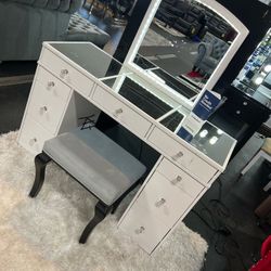 Louisa Vanity $10 Down Payment And Financing Available