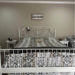 Metal Scroll King/Queen Bed Frame 