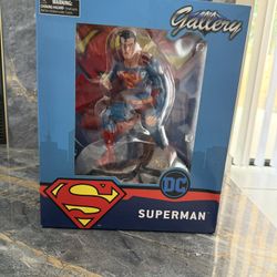 Statue Superman 