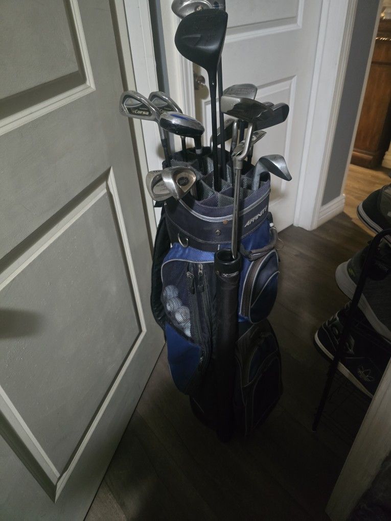 GOLF CLUBS WITH GOLF BAG (14 CLUBS SET)