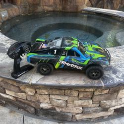 Traxxas Slash Ultimate 4x4 VXL 3s Brushless Rc Truck