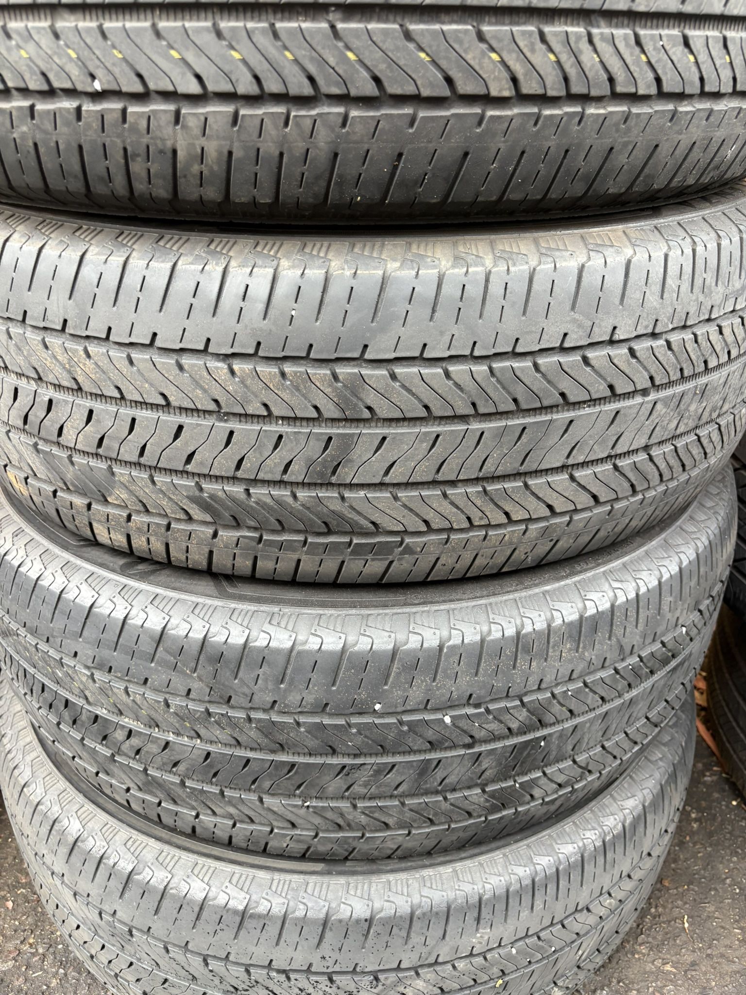 Tires 275-50r22 Bridgestone