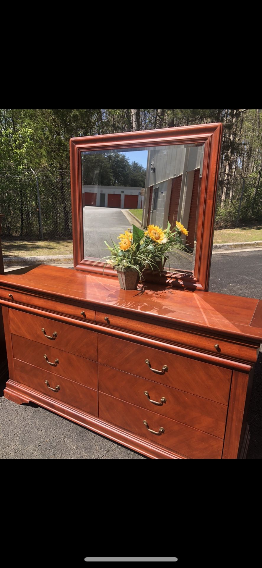 Quality Solid  Wood Long Dresser, Big Drawers, Big Mirror. Drawers Sliding Smoothly Great Condition