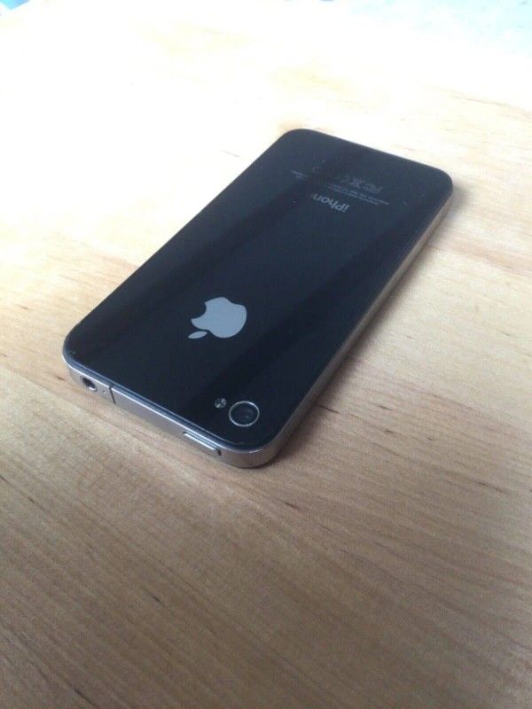 Apple iPhone 4