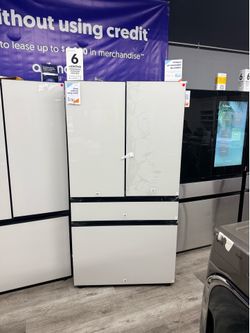 👑SAMSUNG BESPOKE 23 CUBIC FT. COUNTER DEPTH REFRIGERATOR WITH BEVERAGE CENTER AND ICE MAKER👑 WHITE GLASS