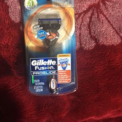 Razor. $5.  Pick Up Only.