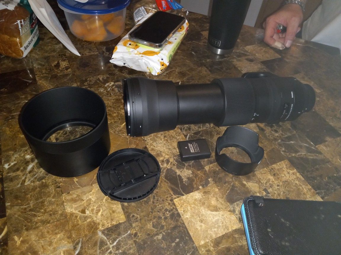 Professional Camera Send Me An OFFER