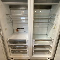 PANEL READY VIKING 30” DISPLAY COLUMNS FOR SALE - FRIDGE AND FREEZER (MUST BE BOUGHT IN A PAIR) - FRI7300WR/FFI7300WL