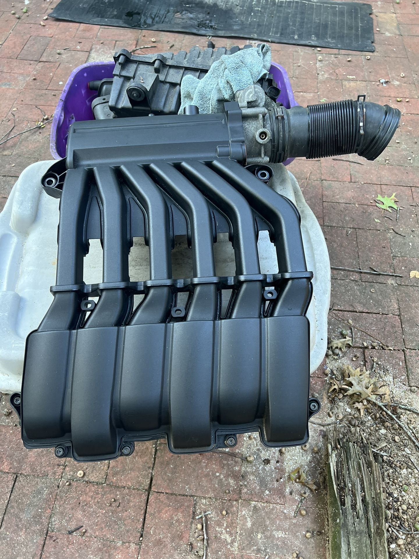 2013 - 2017 Volkswagen 3.6 Intake Manifold