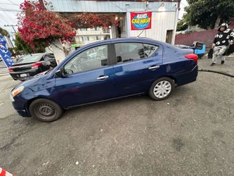 Nissan Versa SV