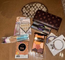 Makeup and accessories bundle