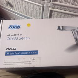 Zurn Single Post Sensor Faucet 
