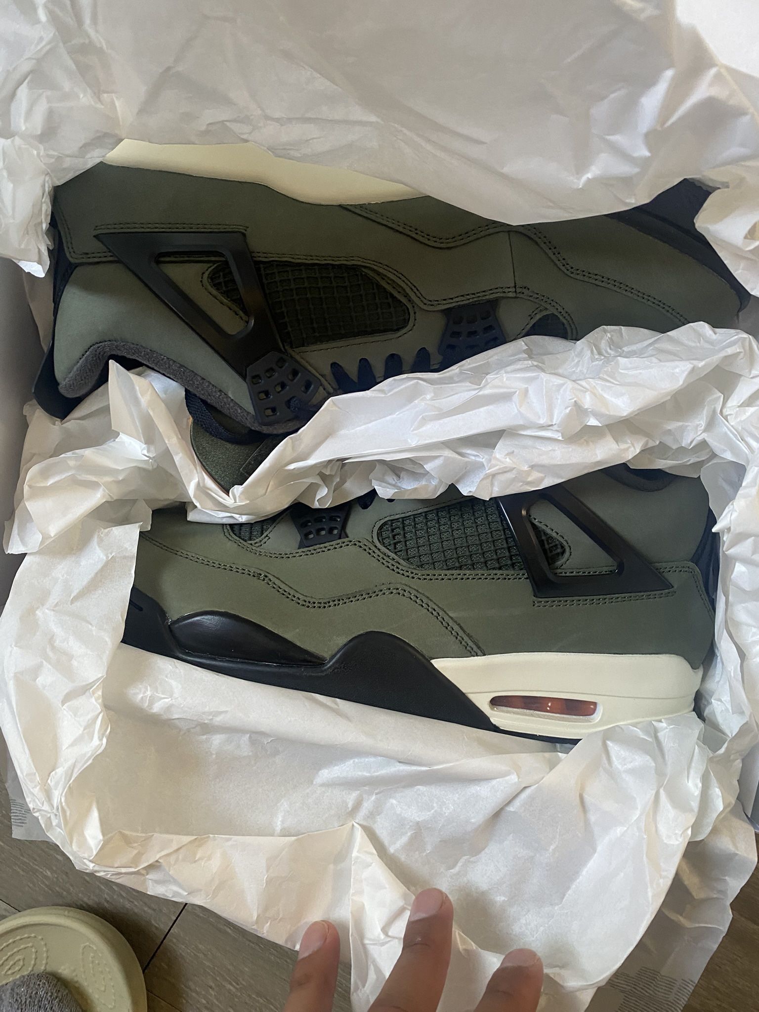 Jordan 4 Undefeated