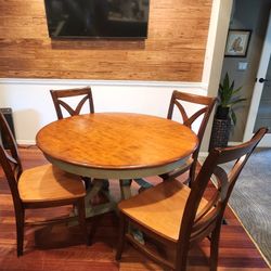 Beautiful Dining Table + Chairs