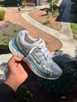 Mens Nike Athletic Shoe Wear size 8