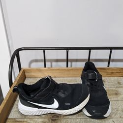 Youth Nike Athletic Shoes 