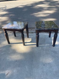 2 Small side tables