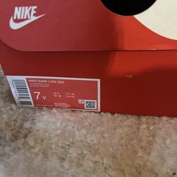 Nike dunk low