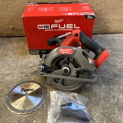 Milwaukee M18 FUEL 18V Lithium-lon Brushless Cordless 6-1/2 in. Circular Saw (Tool-Only)