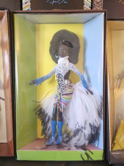 Treasures Of Africa Collection By Byron Lars Complete 5 Doll Treasures Of Africa Collection By Byron Lars Complete 5 Doll