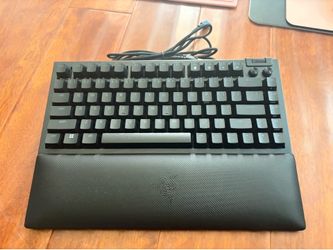 Razer blackwidow v4 _ 75% _ orange switch