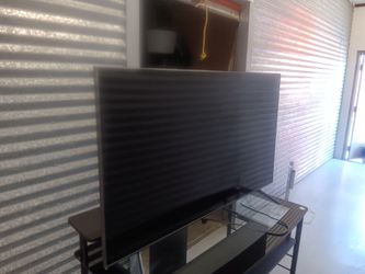 Selling a 55 inch Samsung smart TV with remote. In great condition