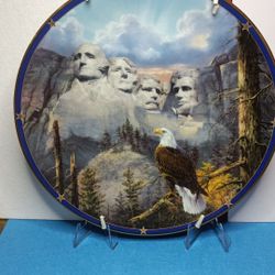 Danbury 8.3" Decorative Plate "MOUNT RUSHMORE" National Park by Rudi Reichardt #779