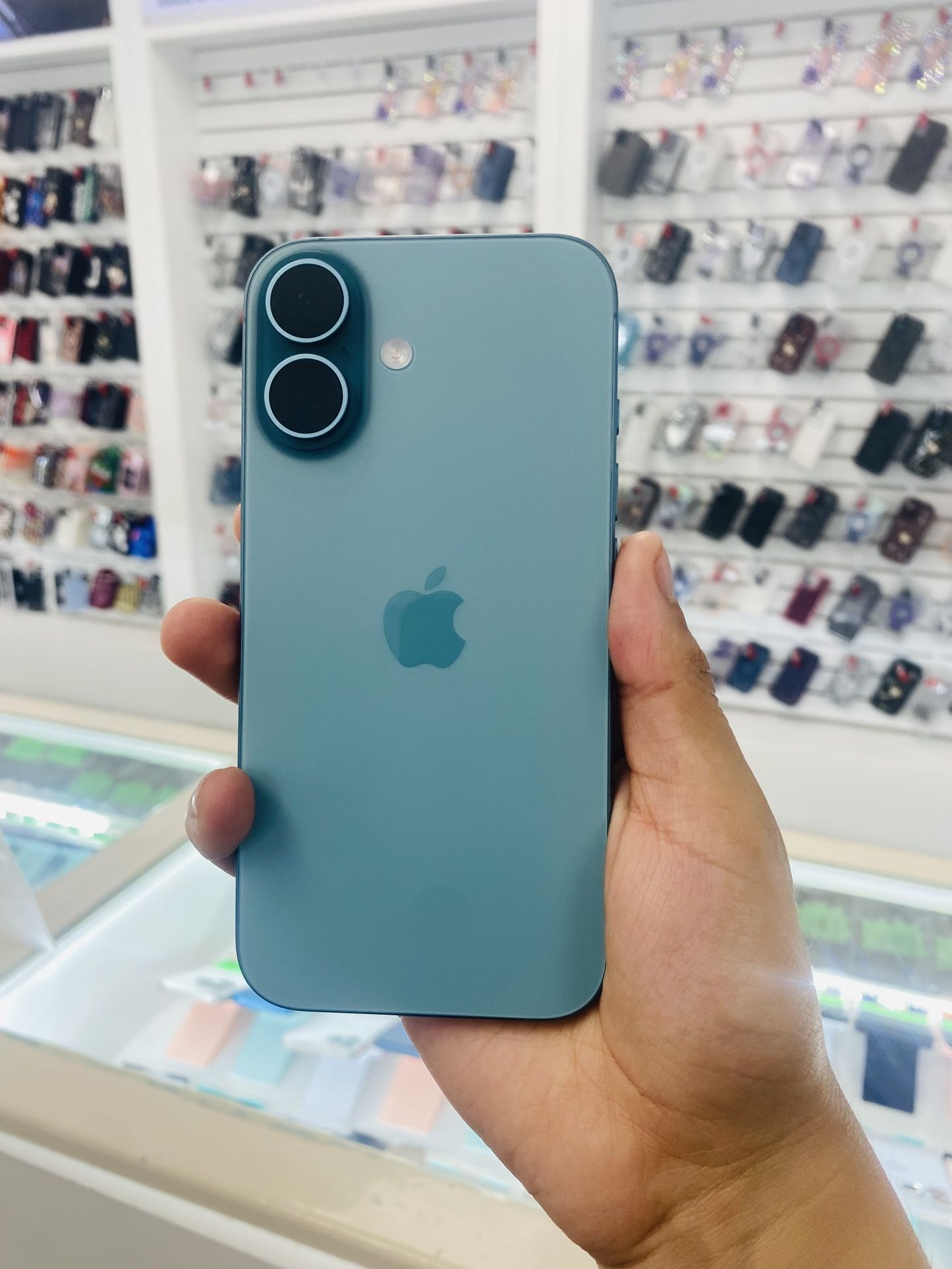 iPhone 16 256GB unlocked