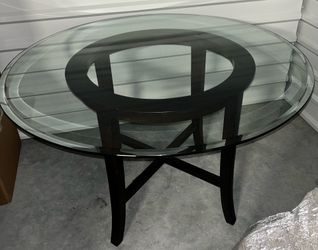 Crate & Barrel Halo Glass Dining Table – Discontinued – Excellent Condition