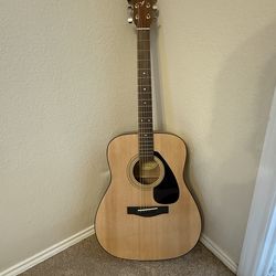 Yamaha F310 Acoustic Guitar