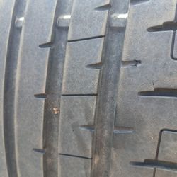 225/45ZR19 Accelera Tires (2)