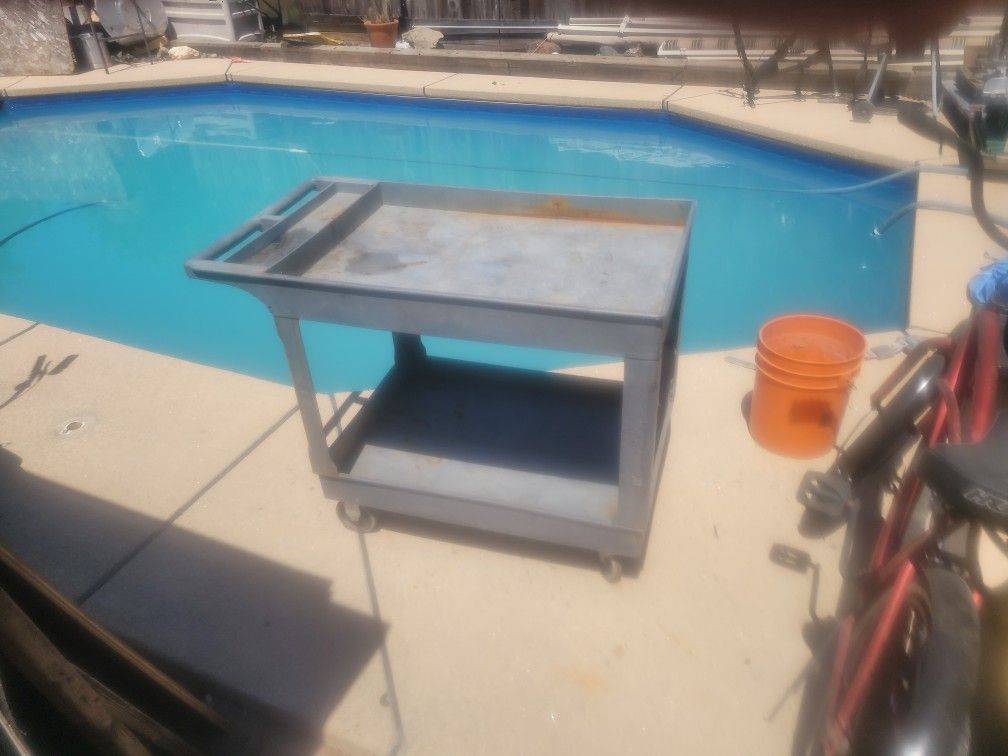 USED COMMERCIAL UTILITY CART