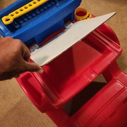 Fully FunctionalToddler's Desk - REDUCED!