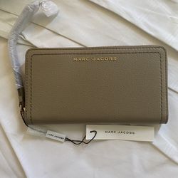 Marc Jacob’s Zippy Wallet