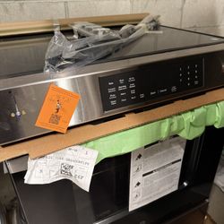 GE® 30" SLIDE-IN ELECTRIC RANGE