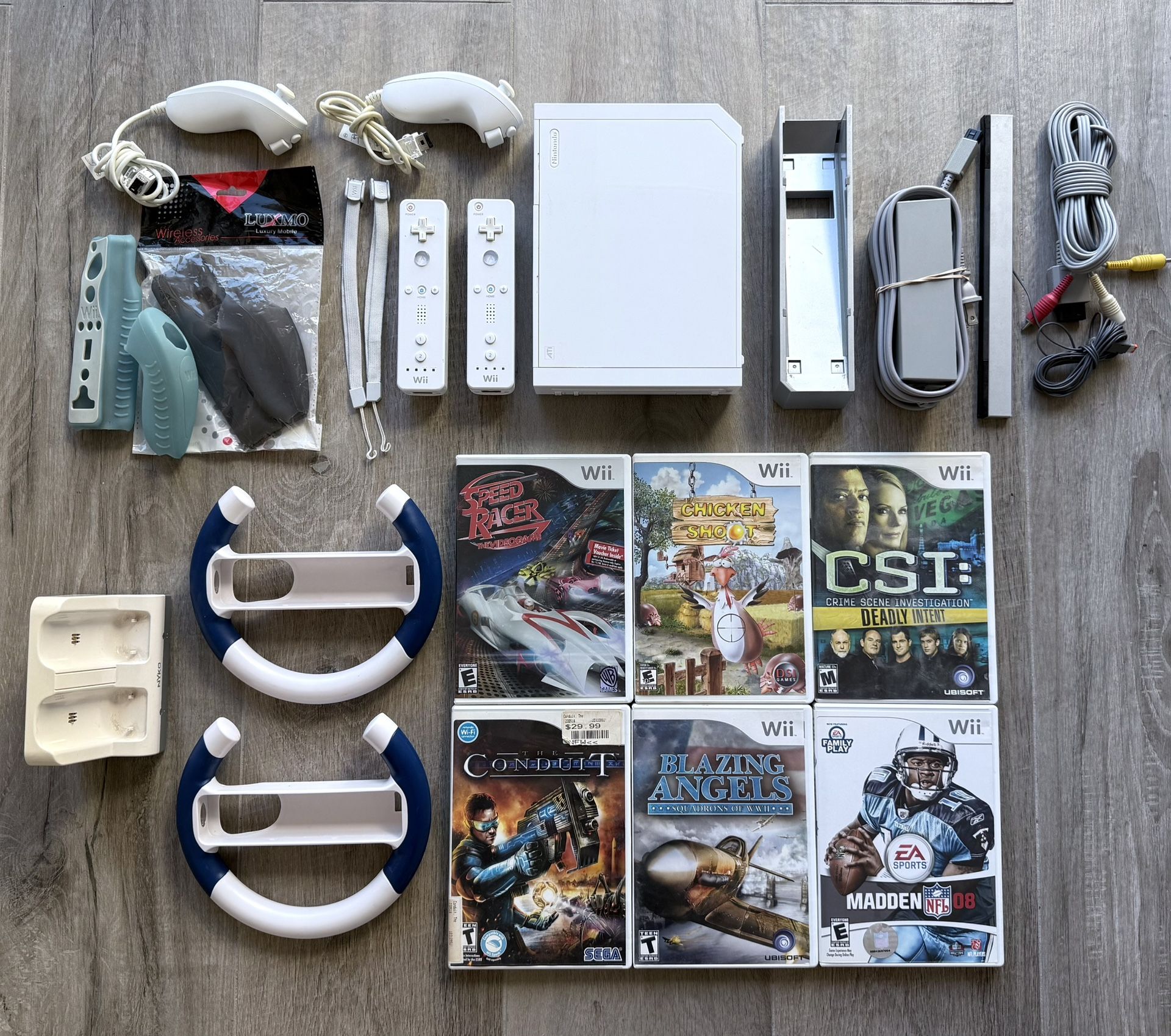 Nintendo Wii Bundle + 9 Games