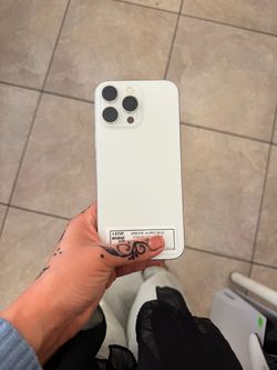 iPHONE 16 PRO MAX UNLOCKED 512GB
