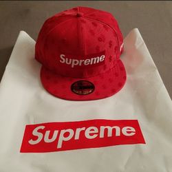 Supreme Fitted Hat