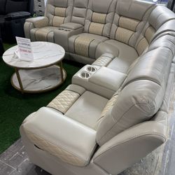 Living Room Recliner Sectional 2 Tones (90 Days Zero Interest Available) / Reclinable de sala de estar seccional de 2 tonos (90 días sin interés dispo