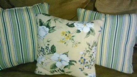 Three accent pillows! Matching w/ different designs on both sides