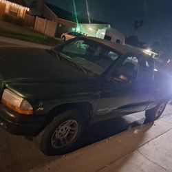 2000 Dodge Dakota Sport V8 Magnum Engine Runs Great Clean Title