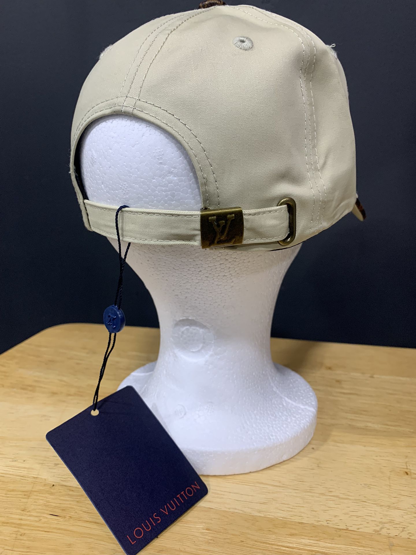 LOUIS VUITTON SUPREME HAT for Sale in Tampa, FL - OfferUp
